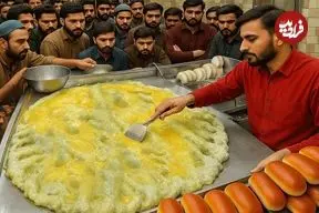 ببنیید| غذای خیابانی در هند؛ ساندویچ برگر با تخم مرغ در بمبئی