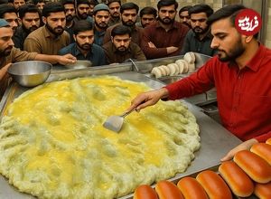 ببنیید| غذای خیابانی در هند؛ ساندویچ برگر با تخم مرغ در بمبئی