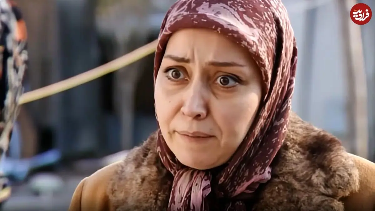 عکس| سفر در زمان؛ «آفرین» سریال آوای باران در کنار دخترش در حرم امام رضا؛ سال 1402