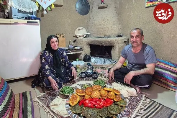 ببینید| غذای روستایی در ایران؛ پخت کوکو سیب زمینی و کوکو سبزی توسط زوج روستایی
