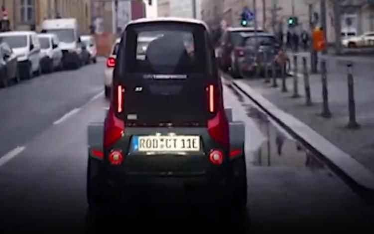 (ویدئو) جزئیات عرضه اولین «ماشین تاشو» در جهان ۴ ماه آینده