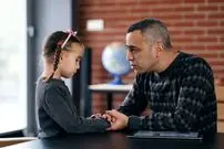 سه اقدام عملیاتی برای سلامت روان در جنگ/ نحوه انتقال اخبار به کودکان