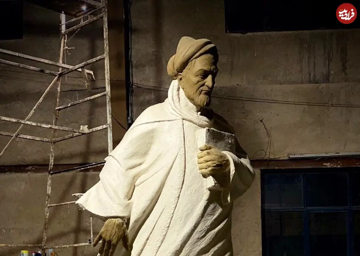 عکس؛ اقدام عجیب شهرداری ارومیه با مجسمه سعدی
