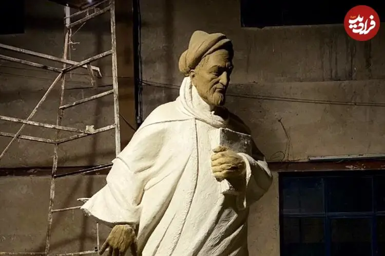 عکس؛ اقدام عجیب شهرداری ارومیه با مجسمه سعدی