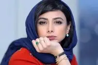 عکس| سفر زمان؛ تیپ و ژست «آزاده صمدی» روی صحنه تئاتر