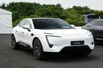(عکس) آویتا ۱۱؛ شاسی بلند جدید چانگان با طراحی ایرانی، همکاری هواوی و CATL در بازار