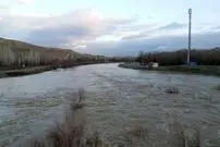 ببینید؛ تصاویر بی‌تابی سیمینه رود برای رسیدن به دریاچه ارومیه؛ طغیان رودخانه در آستانه ورود به بوکان مردم را خوشحال کرد