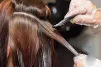 رنگ مو، خطر ابتلا به سرطان سینه را افزایش می‌دهد