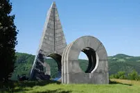 تصاویر| معماری بنای یادبود پوپینا در صربستان