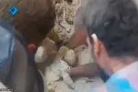 تصاویر/ بیرون‌کشیدن کودکان سوری از زیر آوار