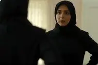 عکس| سفر در زمان؛ «یاسمن وحدت» سریال لحظه گرگ و میش در پشت صحنه سریال جان سخت