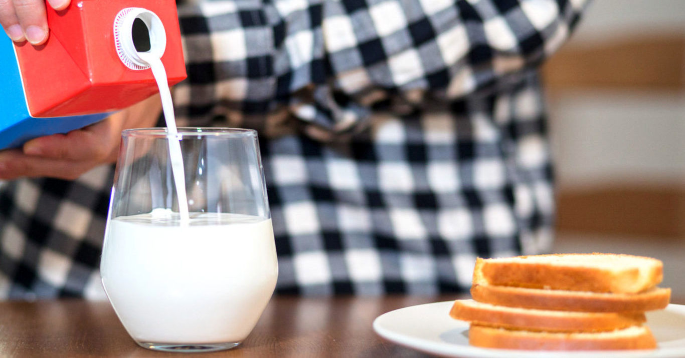 مصرف زیاد شیر چه عوارضی دارد؟