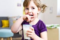 شیر کم‌چرب برای کودکان بهتر است یا پرچرب؟