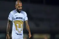 دنی آلوز در زندان لیگ فوتبال راه انداخت!