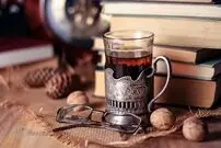 آیا یک فنجان چای روزانه، خطر ابتلا به آب سیاه را کاهش می‌دهد؟