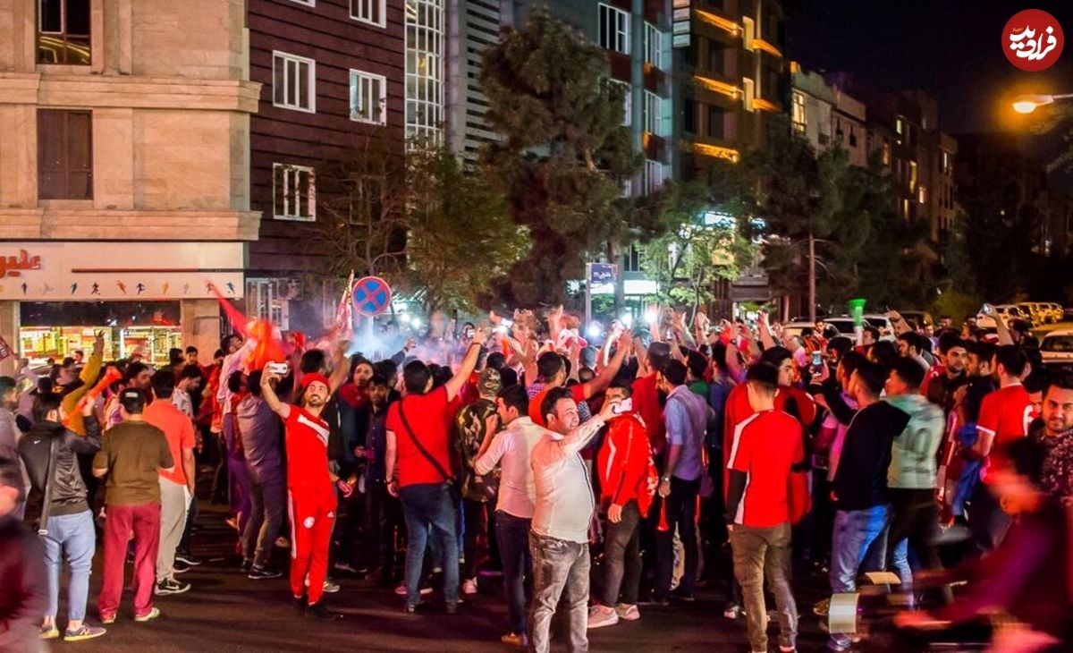جشن هواداران پرسپولیس پس از قهرمانی در تهران