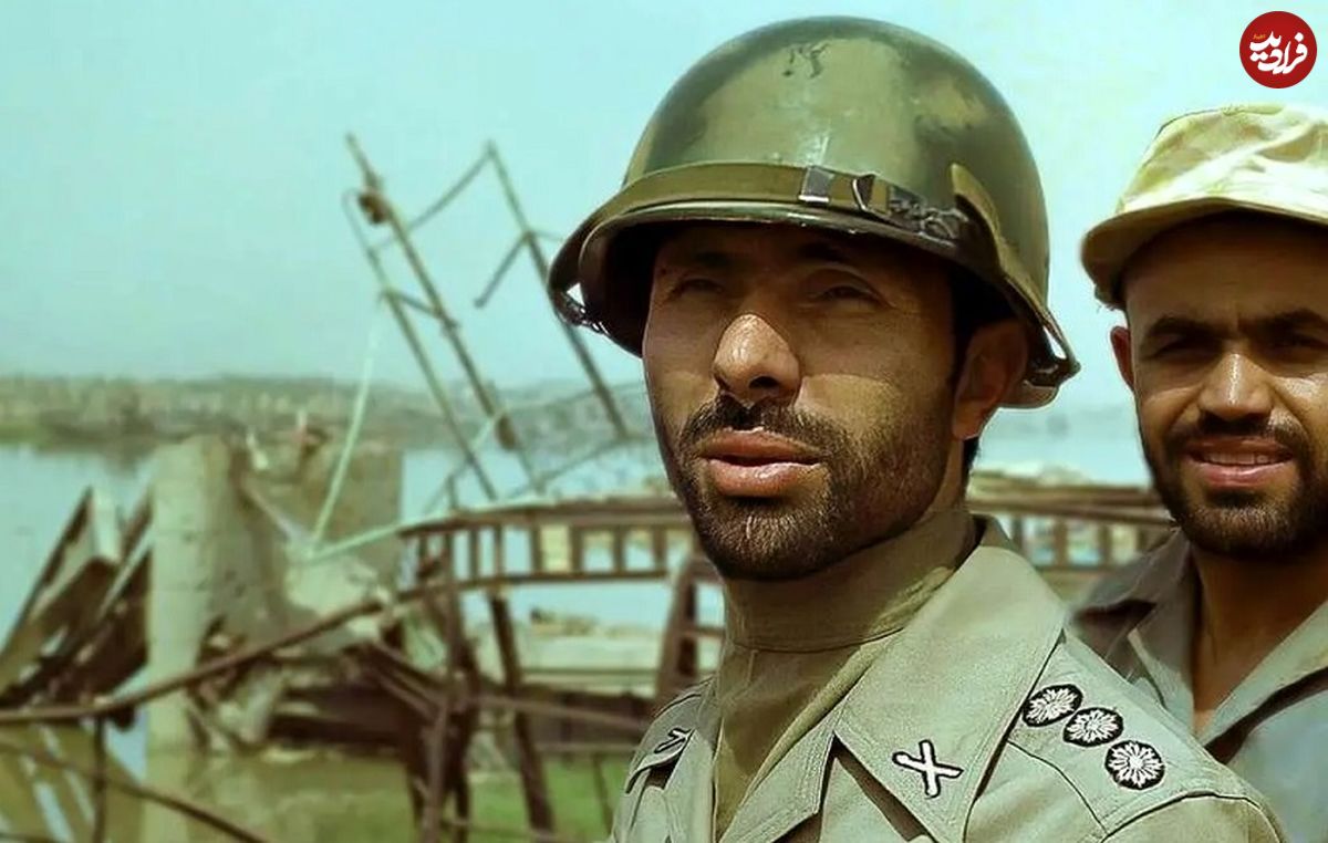 عکس؛ سفر به تاریخ؛ «شهید صیاد شیرازی» در جبهه در کنار عارف مشهور؛ دهۀ 60