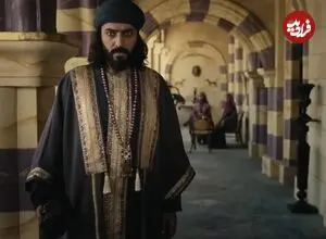 عکس| سفر زمان؛ «فتاح» سریال رویای نیمه شب با همسرش در یک مراسم اکران؛ سال 1404