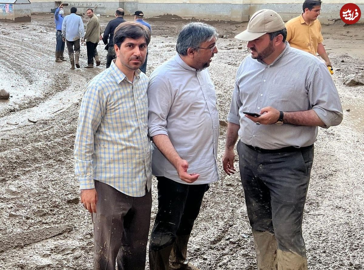 جنجال جابجایی نمایندگان مجلس با بیل مکانیکی
