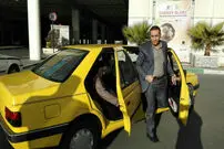 عکس/ ابتکار با تاکسی به محل کار رفت