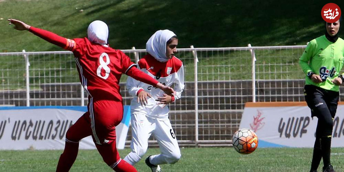 تصاویر/ پوشش بدون حجاب دختران فوتبالیست در ایران!