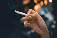۹ عارضه مهم مصرف سیگار بر پوست و مو