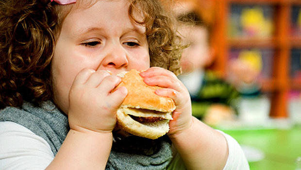 چاقی کودکان؛ یک خطر جدی