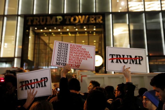 تصاویر/ "ضد ترامپ‌ها" به خیابان‌ها ریختند