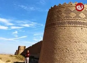ببینید| تنها قلعه‌ای که هنوز در آن زندگی می‌کنند؛ در قم و کاملا سینمایی!