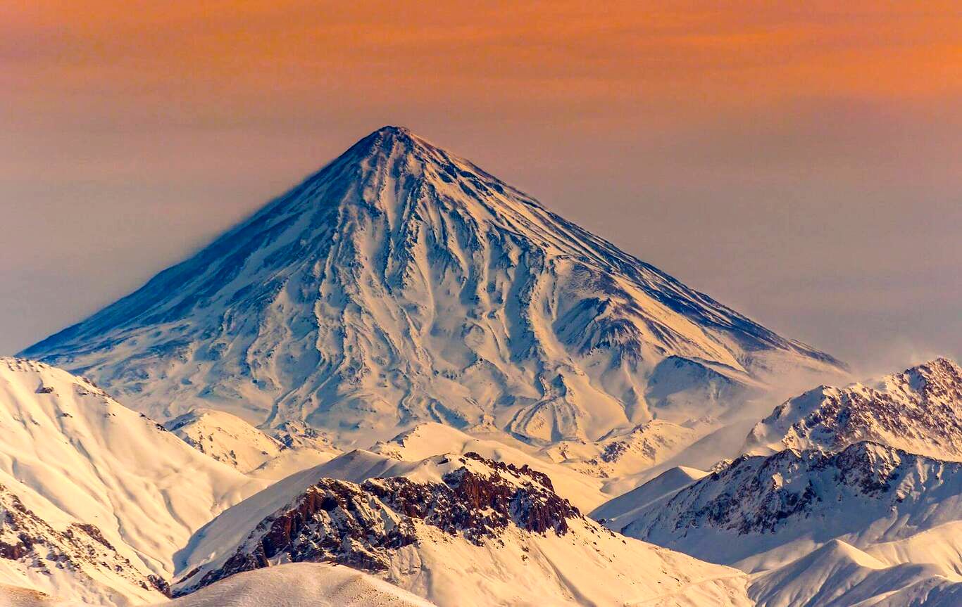 (عکس) تصویری دیدنی از قله دماوند از نگاه ناسا