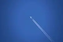 جهت حرکت هواپیما‌ها چه ارتباطی با ارتفاع پرواز آن‌ها دارد؟