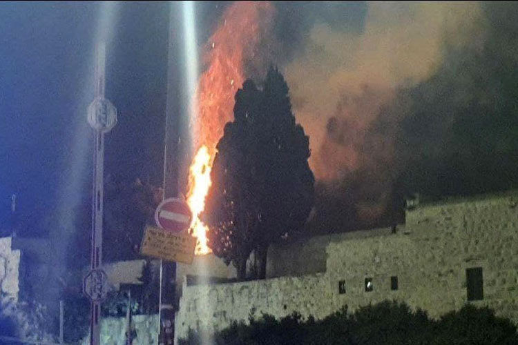 وقوع آتش‌سوزی مهیب در صحن مسجد الاقصی