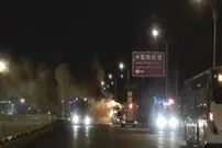 عکس/ 14 نفر در حریق اتوبوس چینی، سوختند