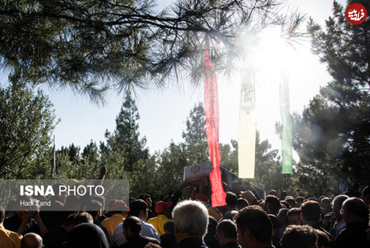 تصاویر/ خاکسپاری شهدای ترور در تهران