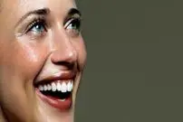 چرا پوست ما چرب می‌شود و چطور چربی پوست را کاهش دهیم؟