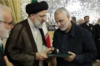 عکس| سفر به تاریخ؛ «سردار سلیمانی» در دوران جنگ در کنار همرزمانش؛ دهۀ 60