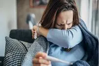 علائم گونه جدید بیماری کرونا: گلودرد، سرفه و خستگی مفرط