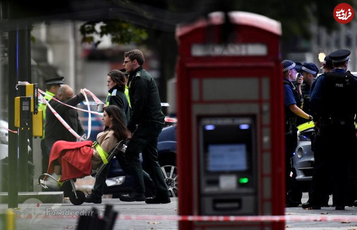 تصاویر/ ورود خودرو به پیاده‌رو در لندن