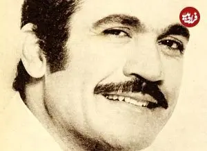 عکس| سفر در زمان؛ «فریدون فرخزاد» در حال درست کردن چای در خانه شخصی اش