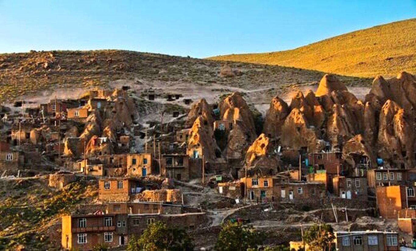 (تصاویر) سفر به روستای کله قندی ایران را از دست ندهید