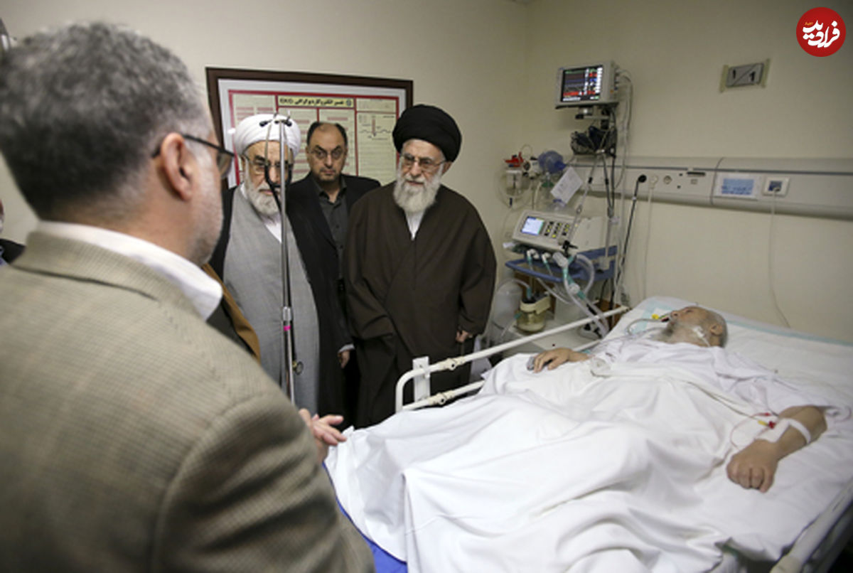 عیادت رهبر انقلاب از آیتالله موسوی اردبیلی