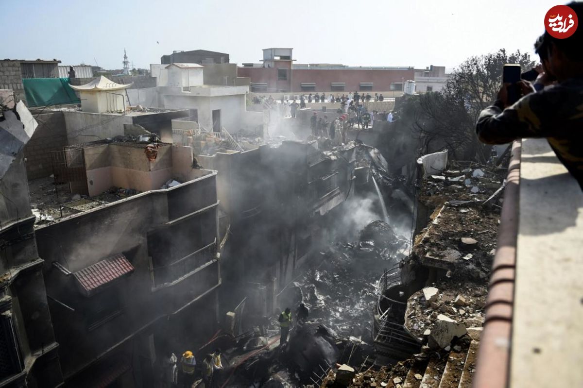 سقوط هواپیمای ایرباس در منطقه مسکونیِ کراچی