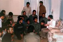 عکس/ رهبر انقلاب با لباس شخصی در ایام جوانی