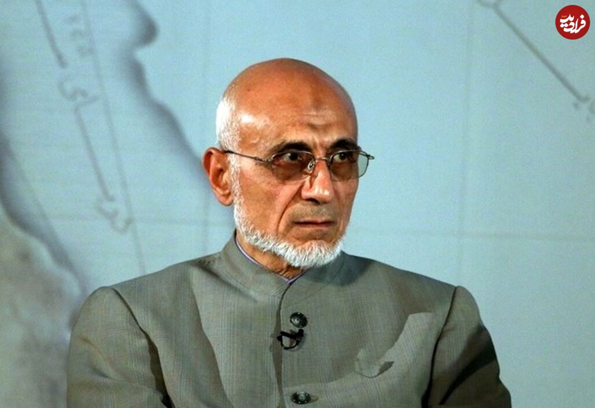 عکس؛ سفر به تاریخ؛ چهرۀ «مصطفی میرسلیم» در دهۀ 60 در کنار رهبر انقلاب
