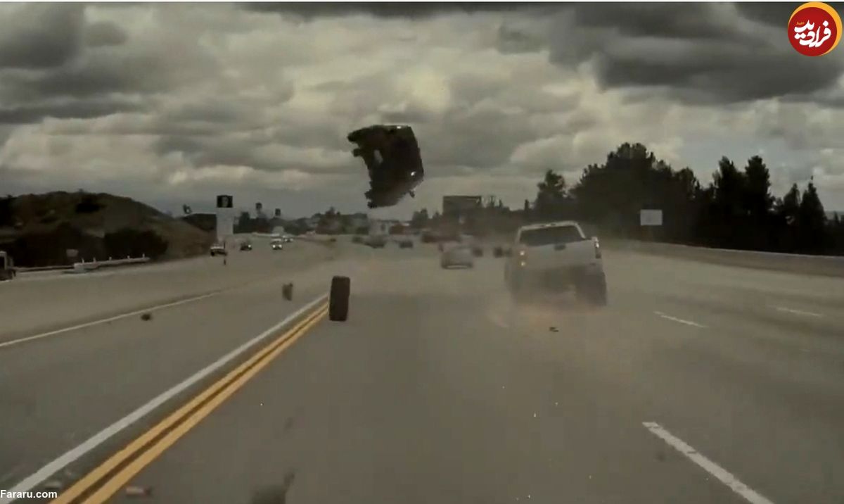 (ویدئو) پرواز یک خودرو پس از خروج ناگهانی لاستیک وانت