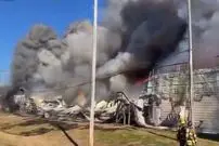 (ویدئو) بزرگترین تامین کننده تخم مرغ در آمریکا در آتش سوخت