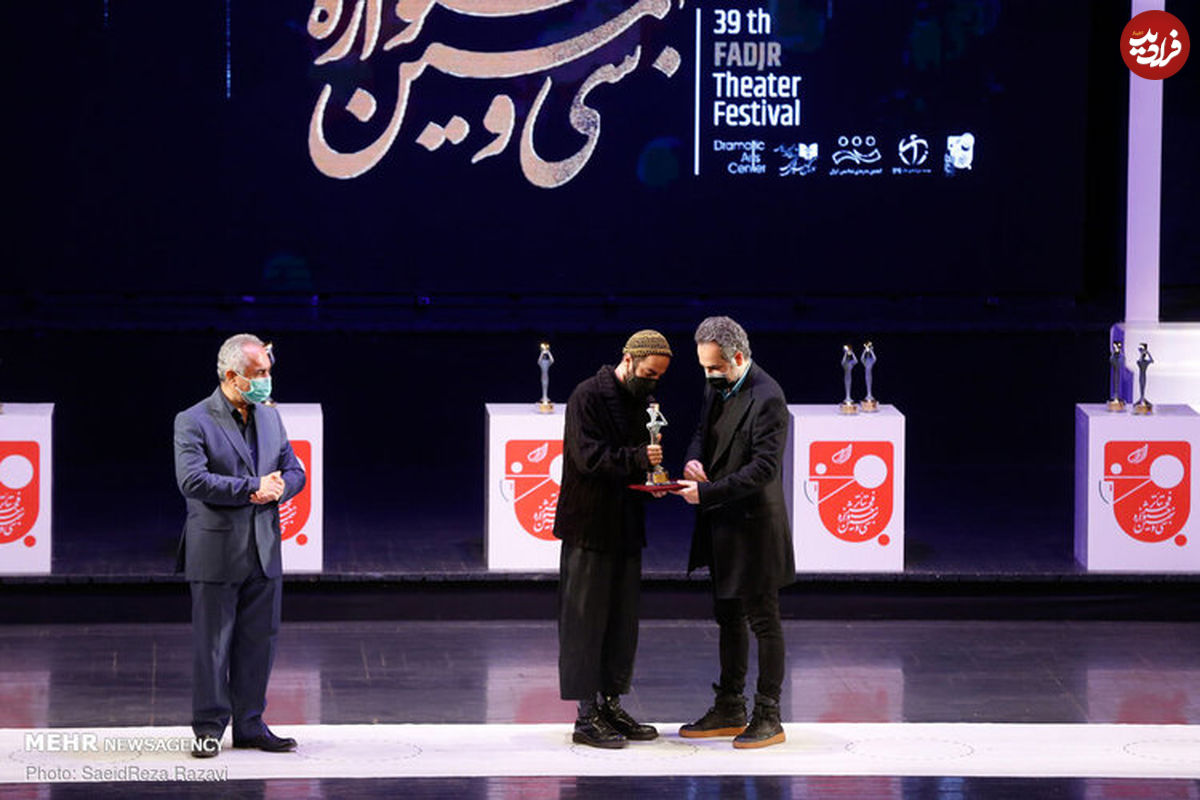 تیپ جنجالی نوید محمدزاده در جشنواره فجر