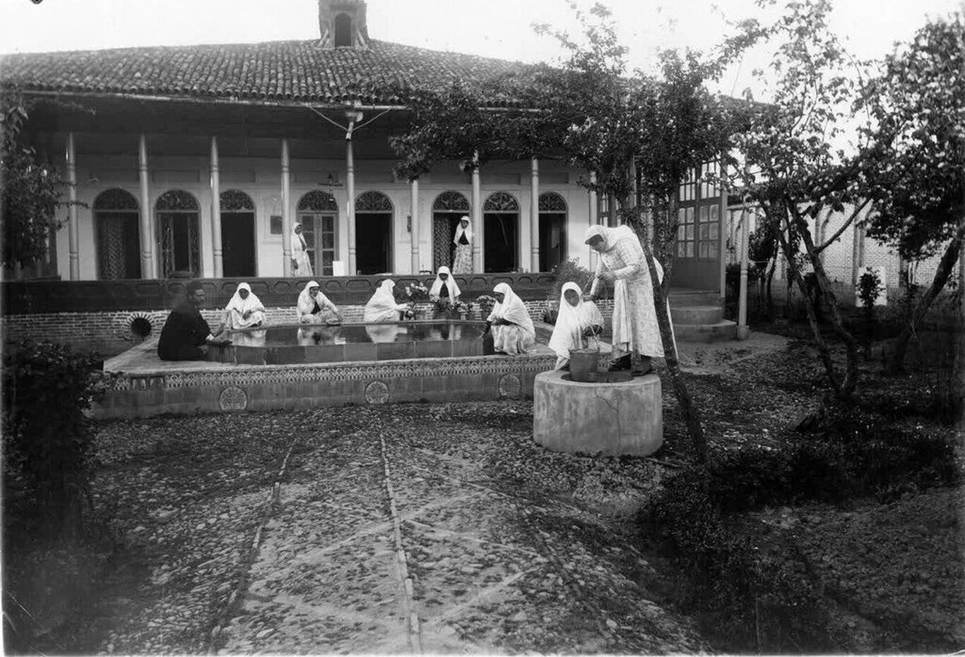 (عکس) نمایی از خانه جذاب دختر ناصرالدین شاه و تاجی در گیلان
