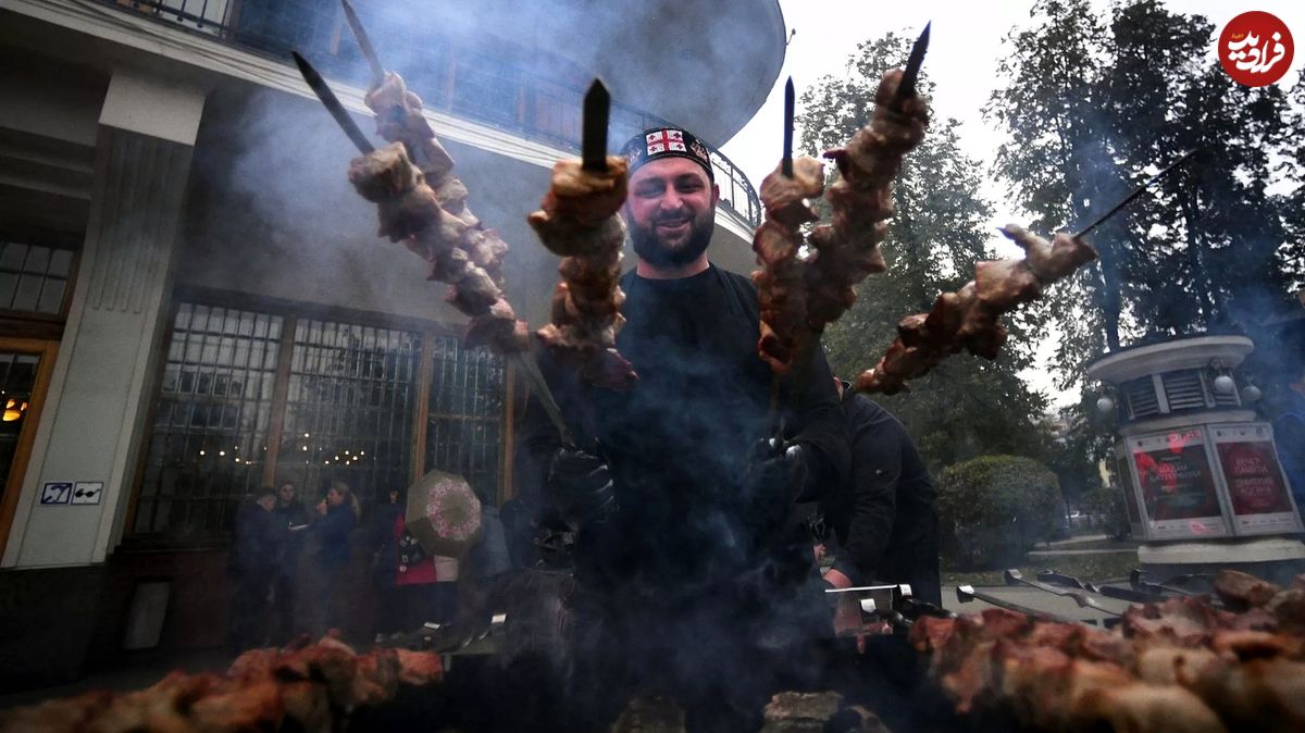 یک استرالیایی رکورد رستوران‌های ترکیه در خوردن شیشلیک را شکست