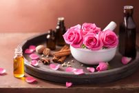 اگر در محل کار استرس دارید، روغن رُز بو کنید